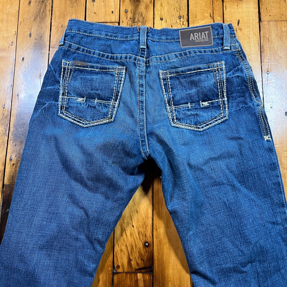 Ariat Jeans Men’s 34x32 M4 Bootcut Relaxed Western Rodeo Work Distressed Stained - Picture 8 of 11